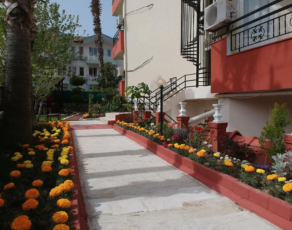 Semoris Hotel Сиде Екстериор снимка