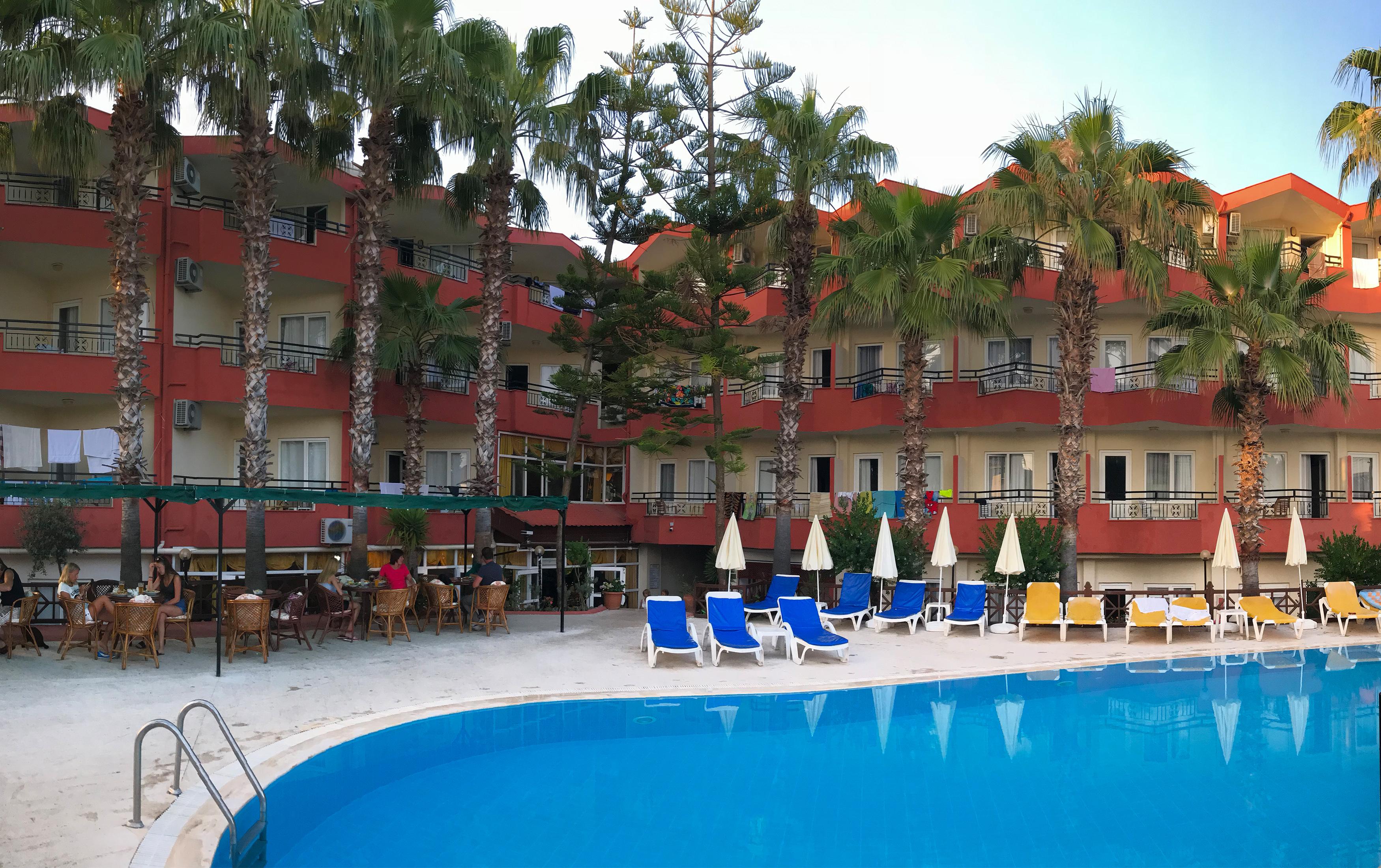 Semoris Hotel Сиде Екстериор снимка